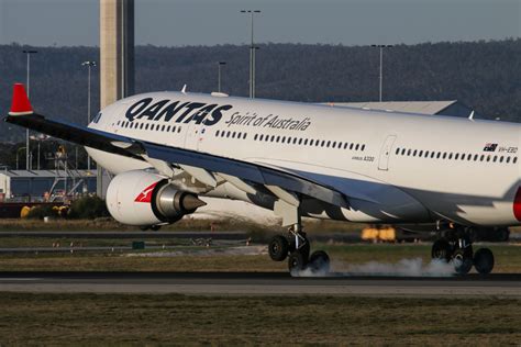 QF777 .